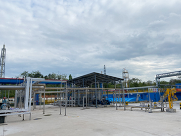 利用具有1000 kg/h氣化能力的大型蒸汽汽化器，滿足生產(chǎn)需要，維護(hù)安全生產(chǎn)